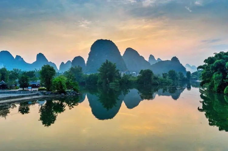 智能系统智慧工厂绿色